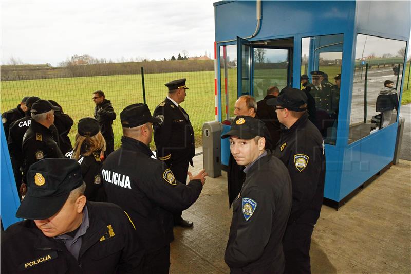 Novi prometni trak za pješake na graničnom prijelazu Slavonski Brod