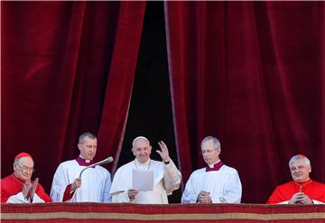 Pope Francis delivers the Urbi et Orbi Christmas Day message