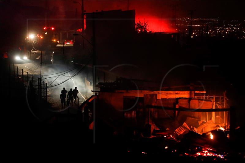 U požaru u Valparaisu oštećeno 245 kuća