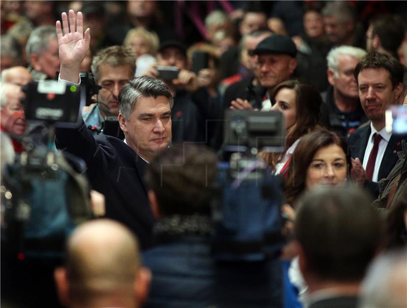 Predizborni skup predsjedničkog kandidata Zorana Milanovića u Boćarskom domu