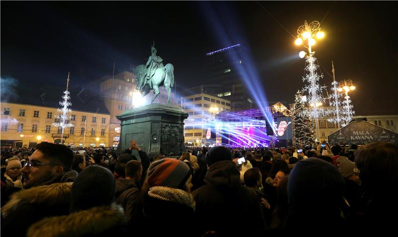 Doček Nove godine na Trgu bana Jelačića