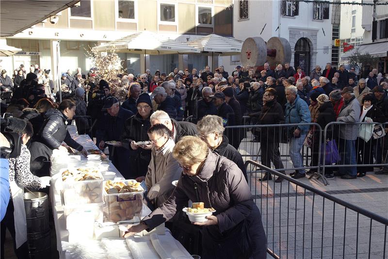 Rijeka: Badnjak po Julijanskom kalendaru