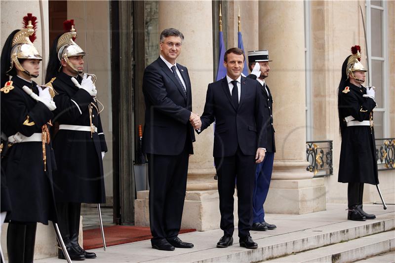 President Macron wishes Plenkovic success for Zagreb summit