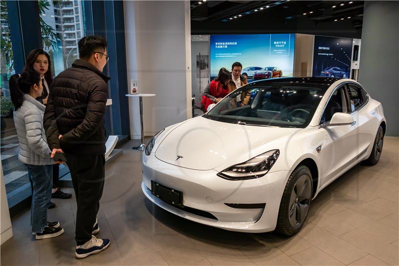 Shanghai-made Tesla Model 3 sedans delivered to customers