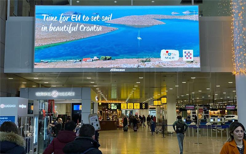 Campaign promoting Croatia at public locations and city transport in Brussels