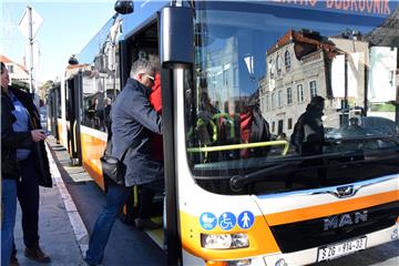 Tri nova zglobna autobusa stigla u Dubrovnik