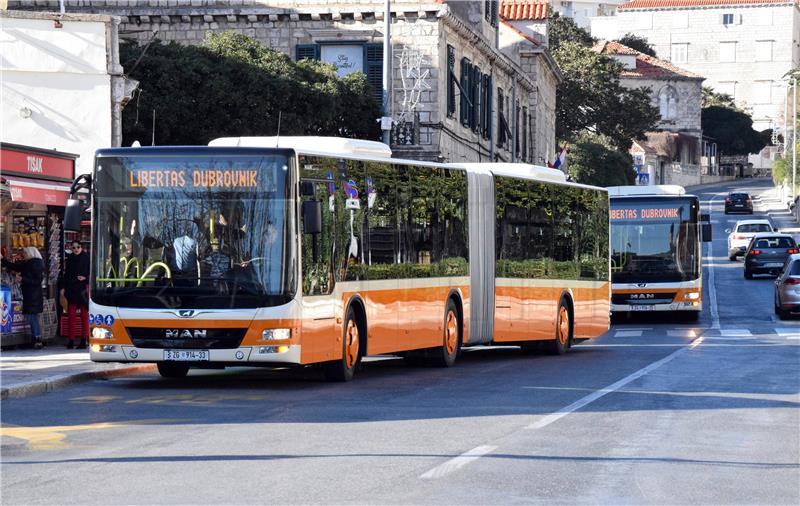 Tri nova zglobna autobusa stigla u Dubrovnik