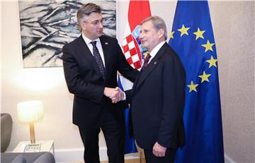 Premijer Plenković primio Johannesa Hahna