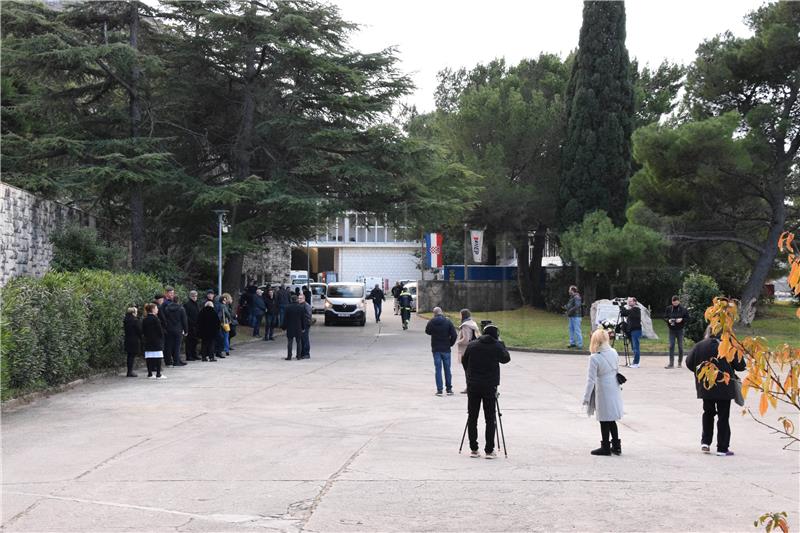 Polaganjem vijenaca obilježena godišnjica tragedije u HE Plat