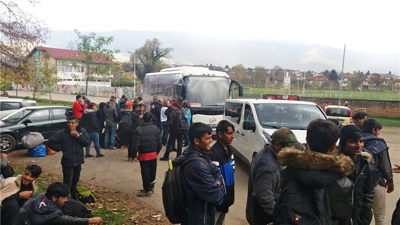 Illegal migrants from Bihac relocated to reception centre near Sarajevo