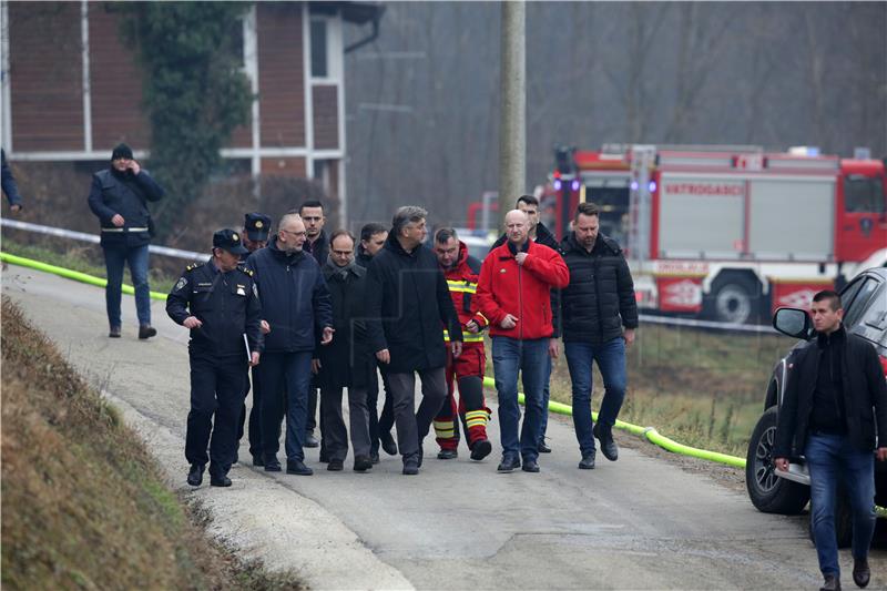 Premijer Plenković na požarištu: 'Najdublja sućut obiteljima stradalih u ovoj strašnoj tragediji'