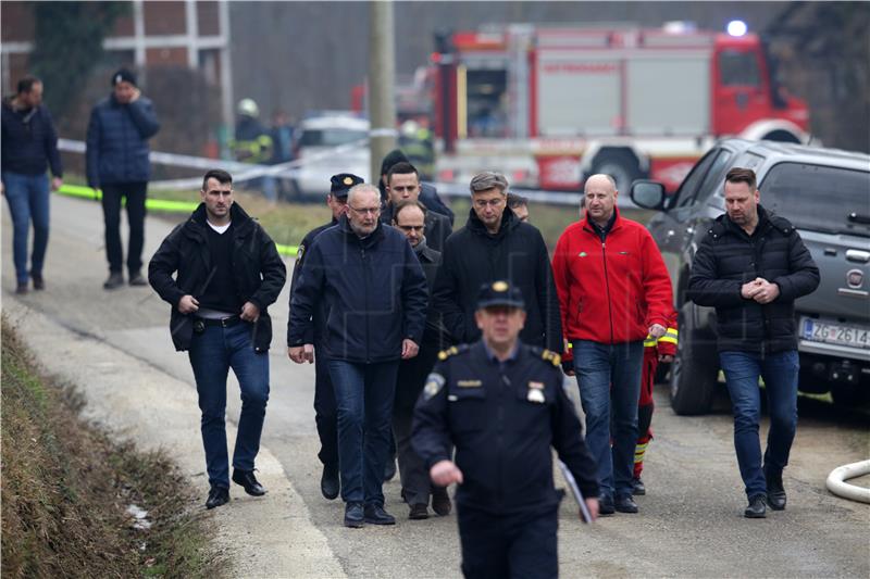 Premijer Plenković na požarištu: 'Najdublja sućut obiteljima stradalih u ovoj strašnoj tragediji'