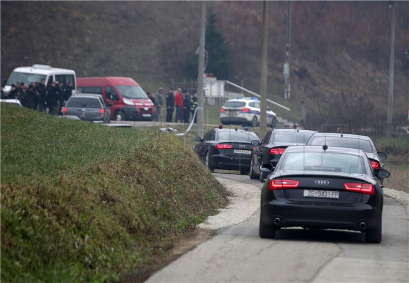 Premijer Plenković na požarištu: 'Najdublja sućut obiteljima stradalih u ovoj strašnoj tragediji'