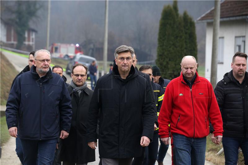 Premijer Plenković na požarištu: 'Najdublja sućut obiteljima stradalih u ovoj strašnoj tragediji'