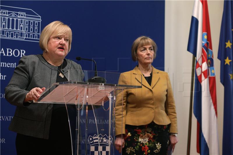 Anka Mrak Taritaš i Vesna Pusić održale konferenciju za medije