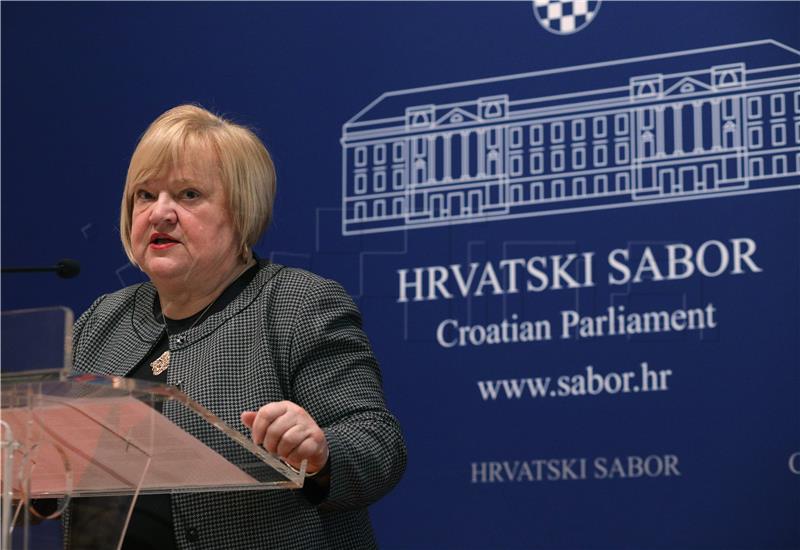 Anka Mrak Taritaš i Vesna Pusić održale konferenciju za medije