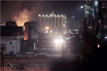 Strong explosion at a petrochemistry park in Tarragona