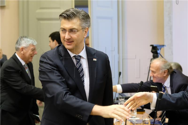 Plenković: Ne dopuštam da se Hrvatskoj lijepi etiketa anarhije