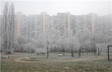 Novi Zagreb obavijen maglom i mrazom