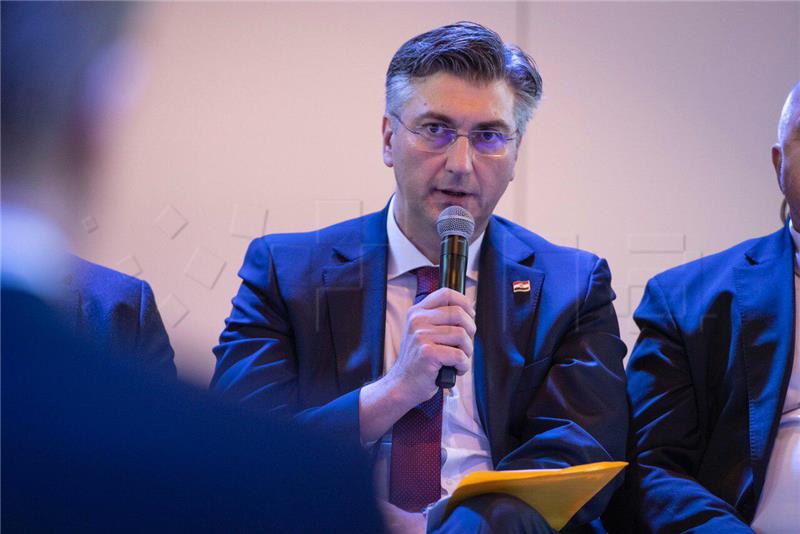 Plenković u Davosu: Tijekom predsjedanja fokus na jugoistoku Europe - dulje