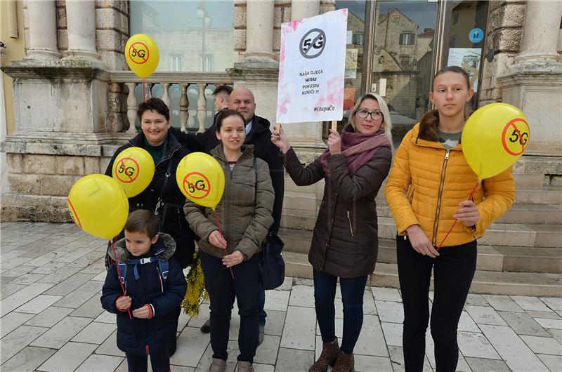 Prosvjed protiv 5G tehnologije u Zadru