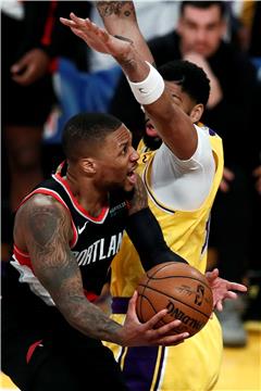 USA NBA LAKERS TRAIL BLAZERS