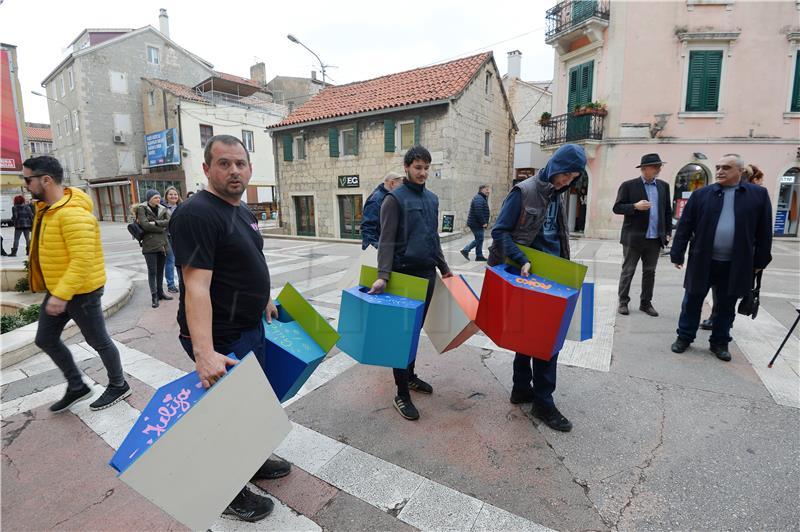 Akcija Dom za mace s kazališne pjace