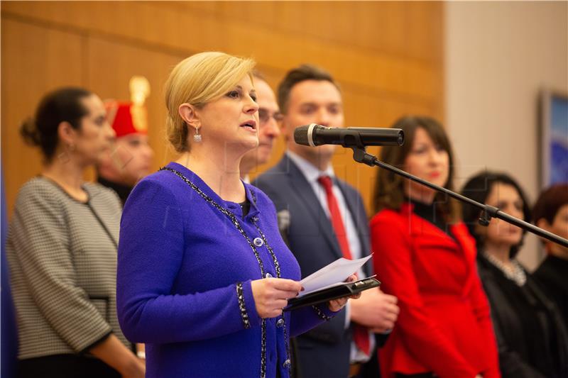 Grabar-Kitarović uručila odlikovanja i priznanja