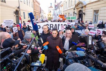 Prosvjed protiv "Bandićeve otimačine grada"