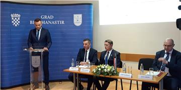 Ministar Aladrović urućio ugovore za socijalnu koheziju i povećanje zaposlenosti