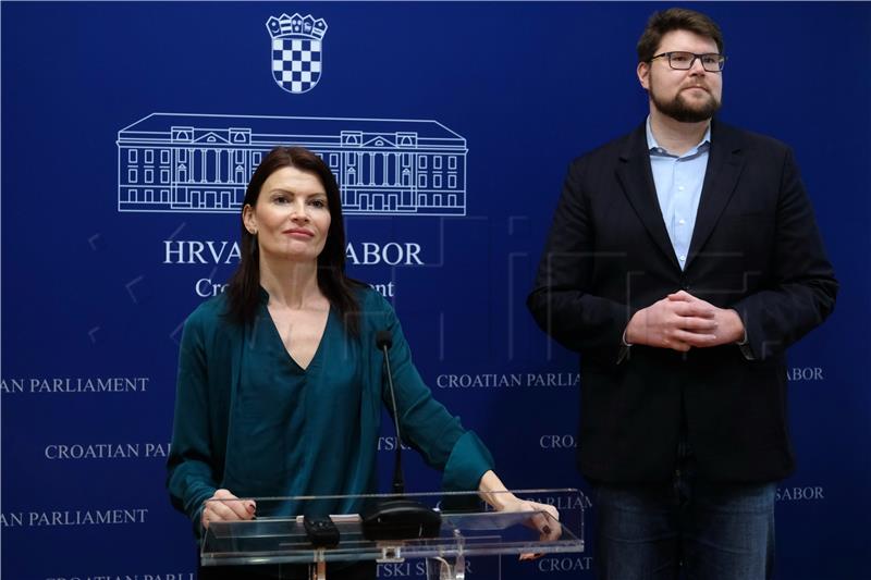 Konferencija za medije Kluba zastupnika SDP-a na temu "Odluka Ustavnog suda o Zakonu o udomiteljstvu"