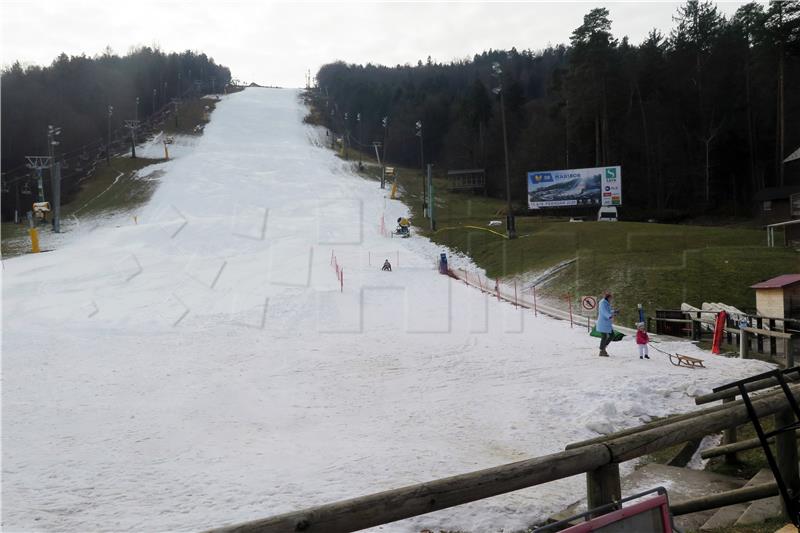 Skijanje: "Zlatna lisica" idućeg tjedna u Kranjskoj Gori umjesto na Pohorju 