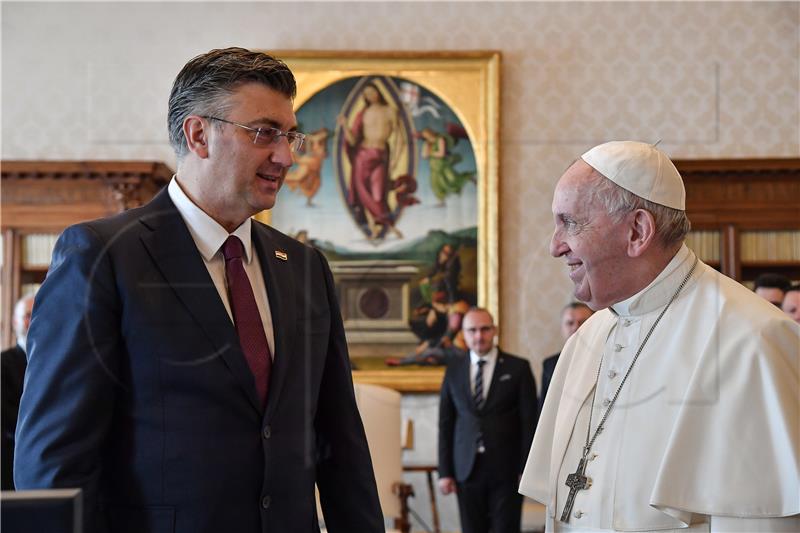 Correcting news item: PM Plenkovic again invites Pope Francis to visit Croatia