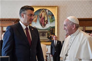 Correcting news item: PM Plenkovic again invites Pope Francis to visit Croatia