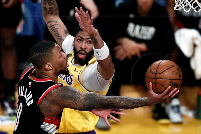 USA NBA LAKERS TRAIL BLAZERS