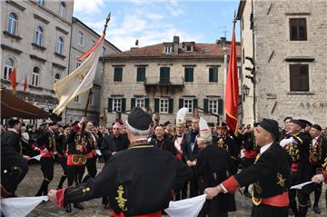 Molitvom i kolom Bokeljske mornarice odana počast sv. Tripunu