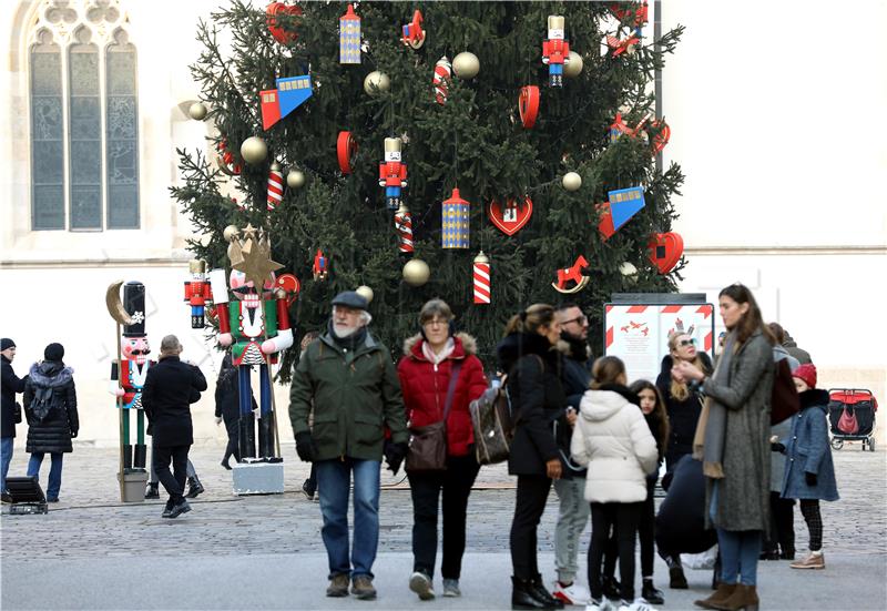 DZS: U komercijalnim objektima u prosincu lani 6,5 posto više turista