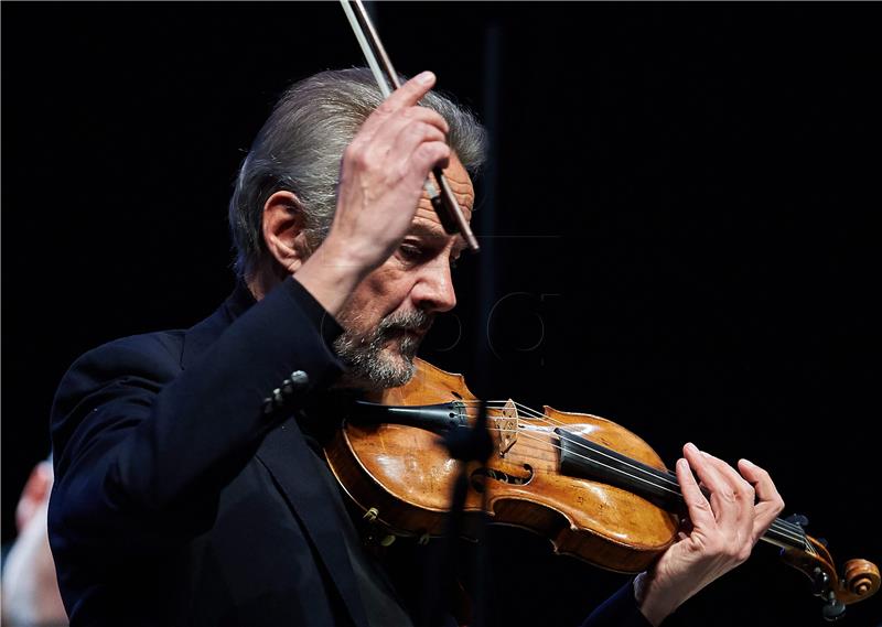 Giuliano Carmignola održao koncert na Guarnerijevoj violini uz Venice Baroque Orchestra 