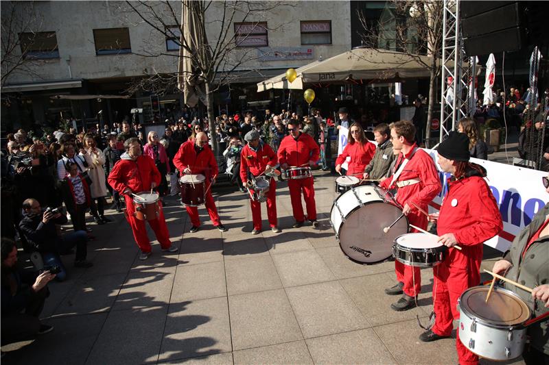 Akcija "Milijarda ustaje protiv nasilja nad ženama i djevojčicama (engl. One Billion Rising)"