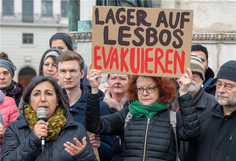 Protest for the reception of refugees from Lesbos in Bavaria