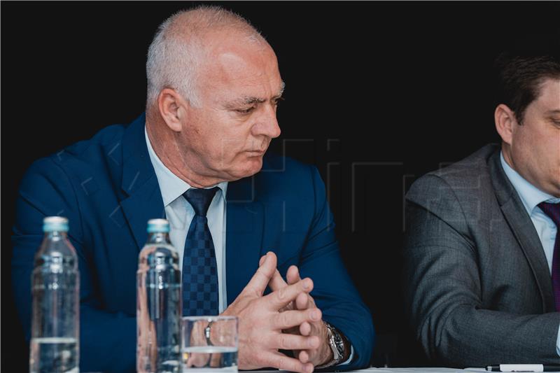 Butković potpisao 99 mln kn vrijedan ugovor za povećanje integrirane mobilnosti u Šibeniku