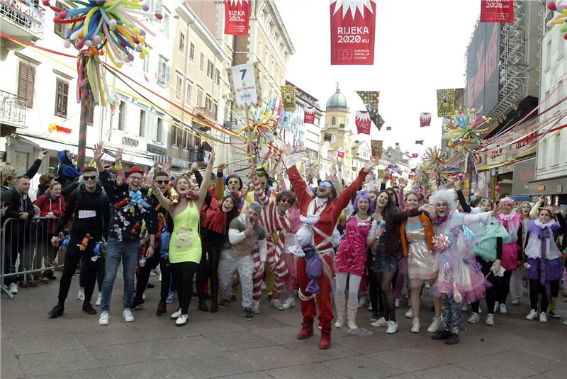 U Rijeci velika međunarodna karnevalska povorka s više od 11.000 maškara