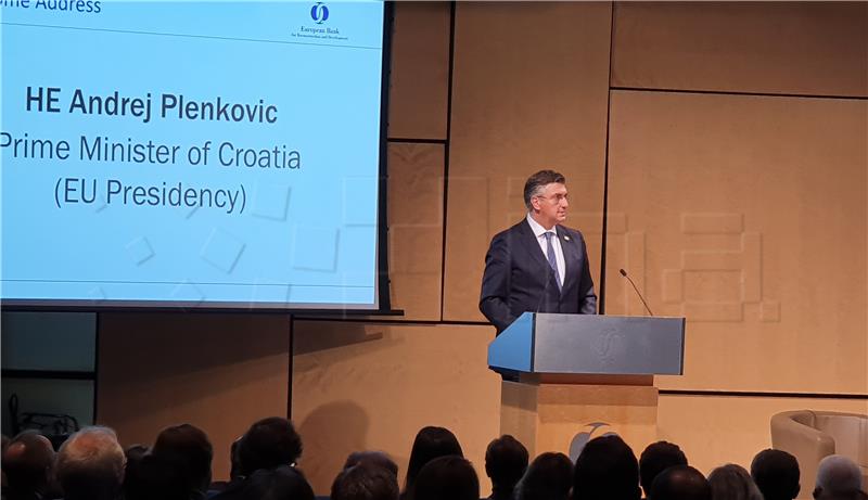 Plenković na samitu EBRD-a poziva investitore da ulažu u zapadni Balkan