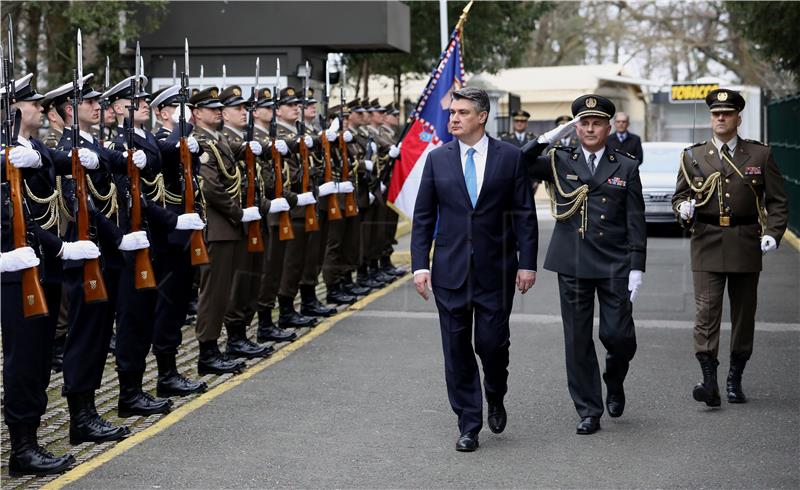 President greets Honorary Protection Battalion on 26th anniversary