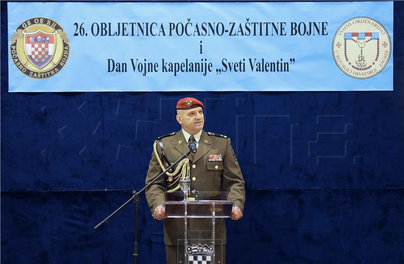 Predsjednik RH Zoran Milanović na svečanosti u vojarni "1. Hrvatski gardijski zbor“