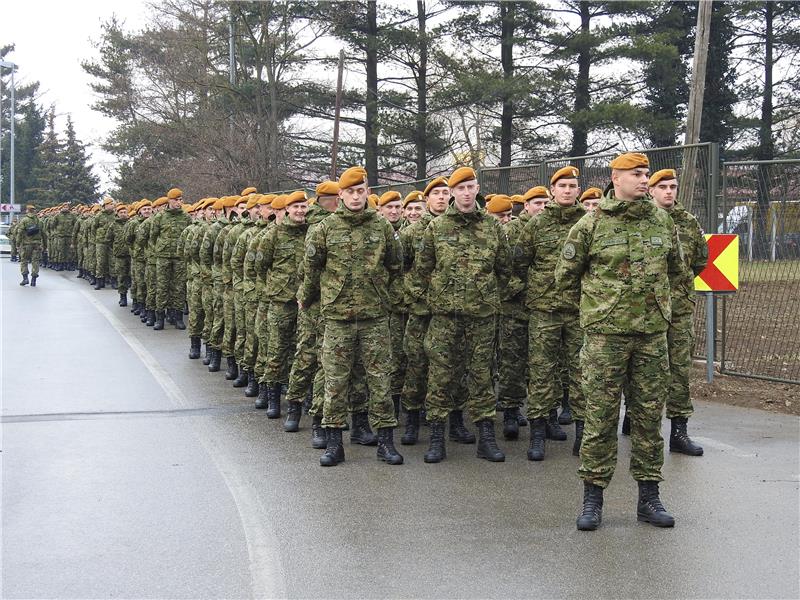 VLADA U ovoj godini planira se prijam 915 novih djelatnika u vojsku