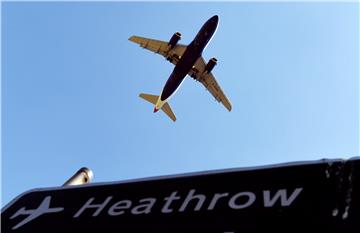 (FILE) BRITAIN TRANSPORT HEATHROW AIRPORT THIRD RUNWAY