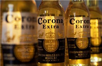 (FILE) BRITAIN ECONOMY CORONA BEER AND VIRUS