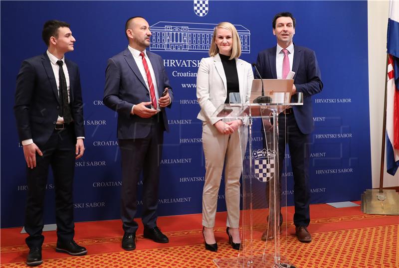 Konferencija za medije zastupnika Hrvoja Zekanovića