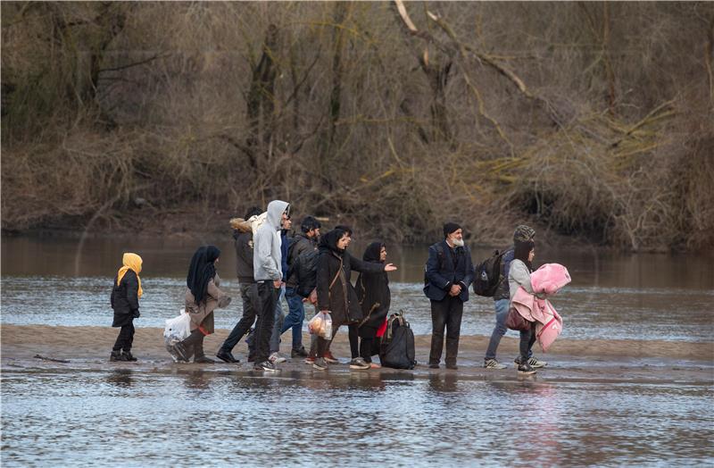 PM on possible migrant wave from Turkey: We are consulting with EU, NATO 